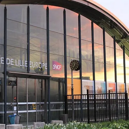 Bright Flat In The Heart Of Vieux Lille. *