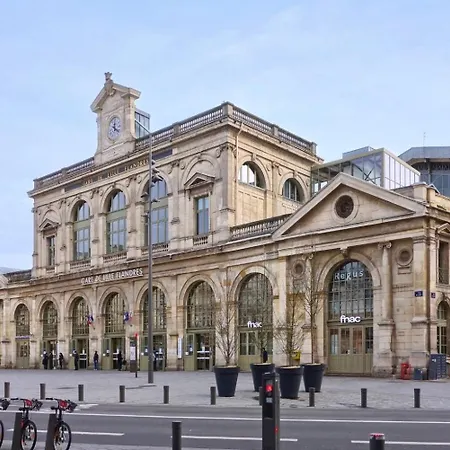 Bright Flat In The Heart Of Vieux Lille. Apartamento Lila