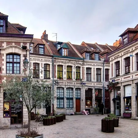 Apartmán Bright Flat In The Heart Of Vieux Lille. Lille